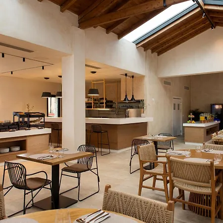 酒店 The Yard Corfu Boutique And
